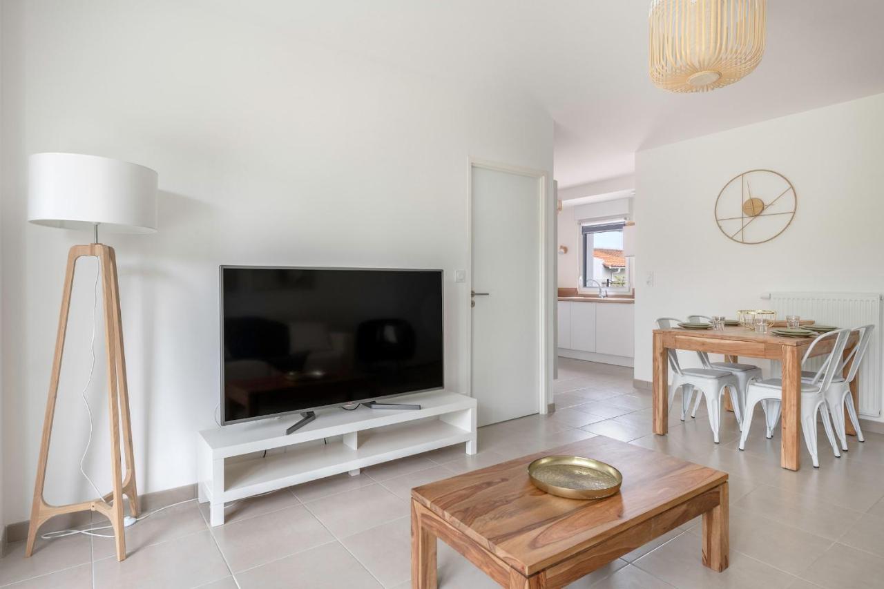 Moderne Pour 4 Situe A