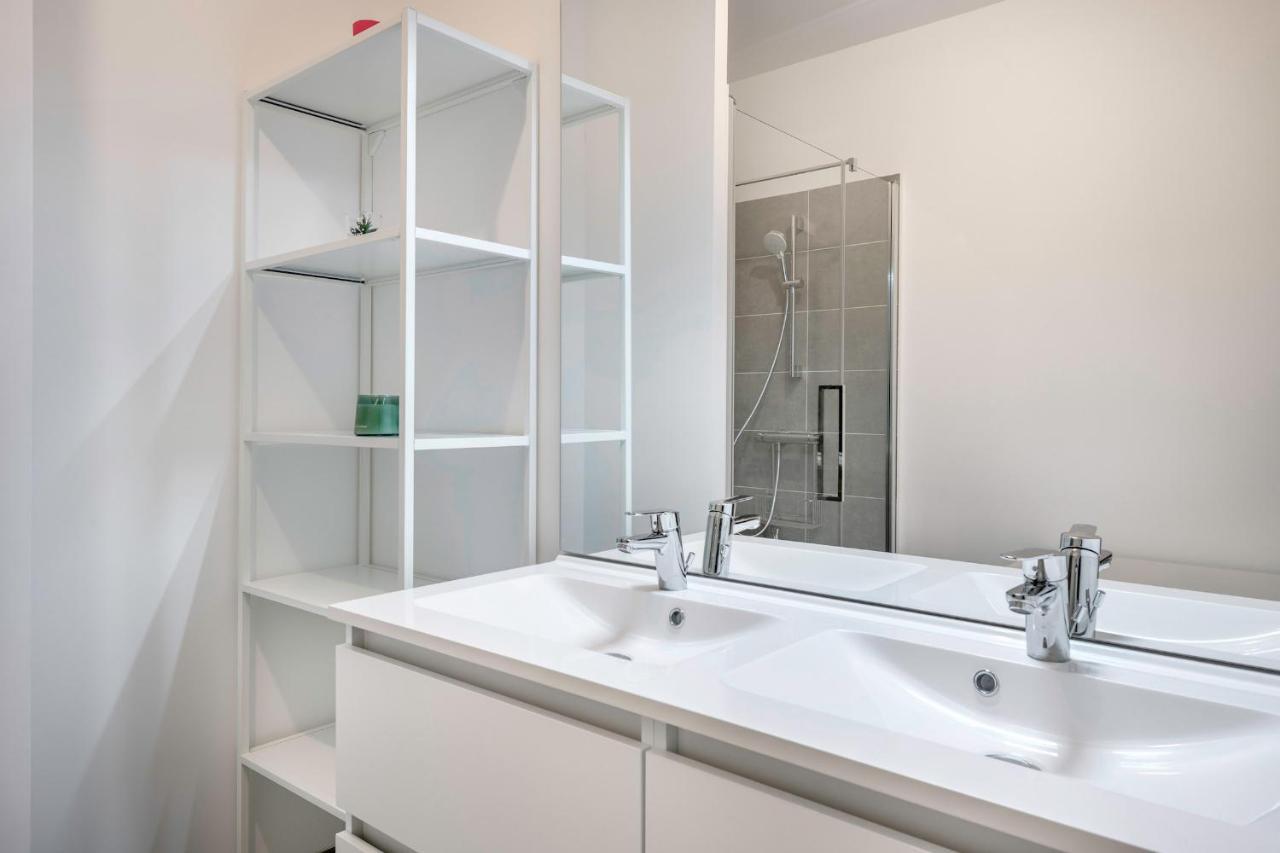 Moderne Pour 4 Situe A La Baule-Escoublac